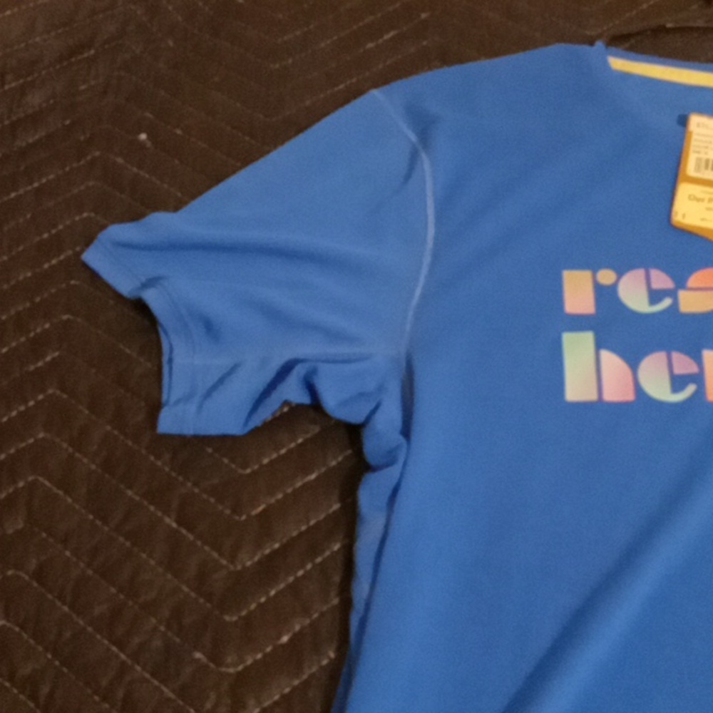 Brooks woman tee shirt